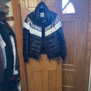 Stylish Black and White Puffer Jacket